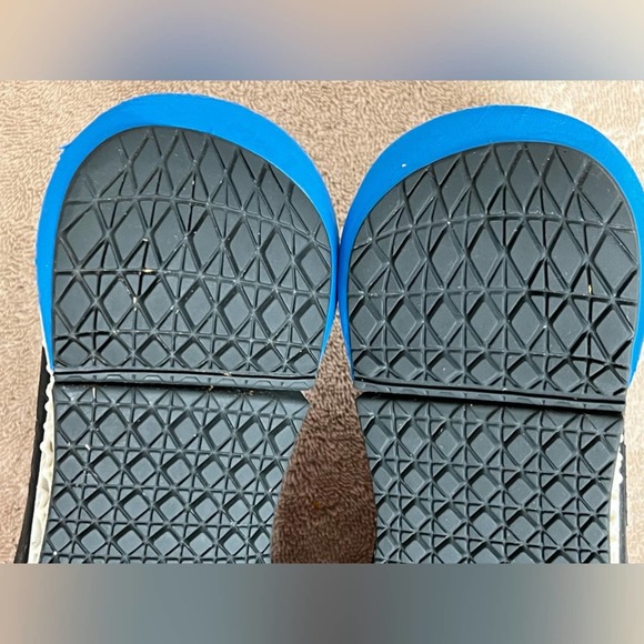 BOYS ADIDAS 4D FORWARD KICK BOOST ATHLETIC SHOES LIKE NEW SIZE 5 RARE WOMEN 6.5 - Picture 9 of 9